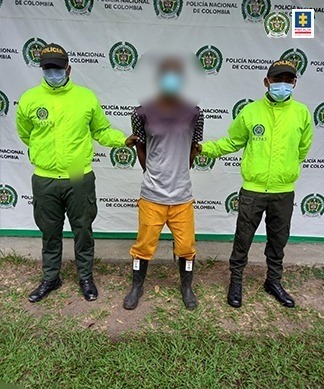 Policía en el mencionado